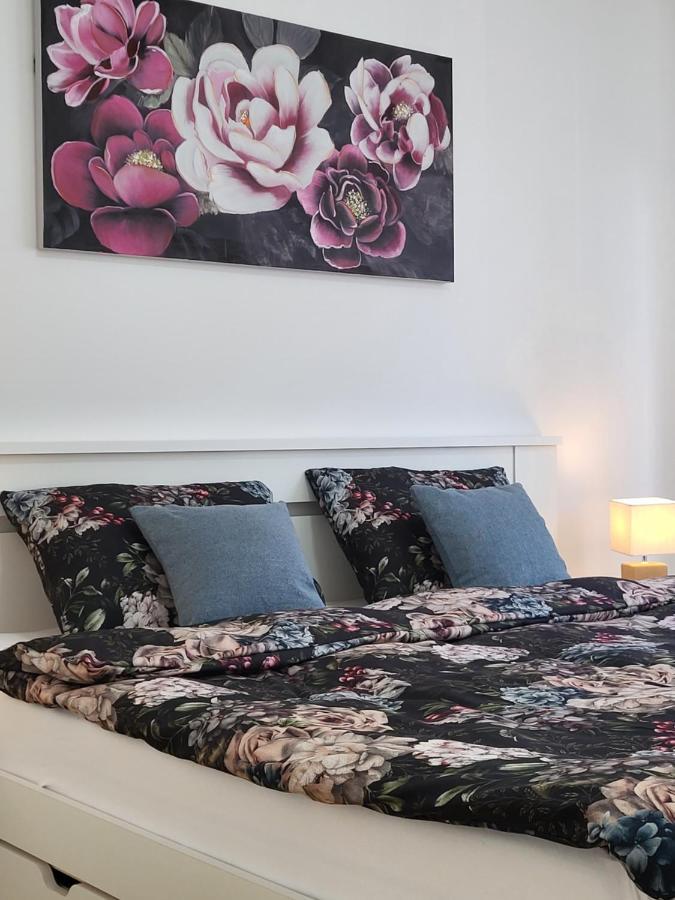 Apartment Check In Rebro