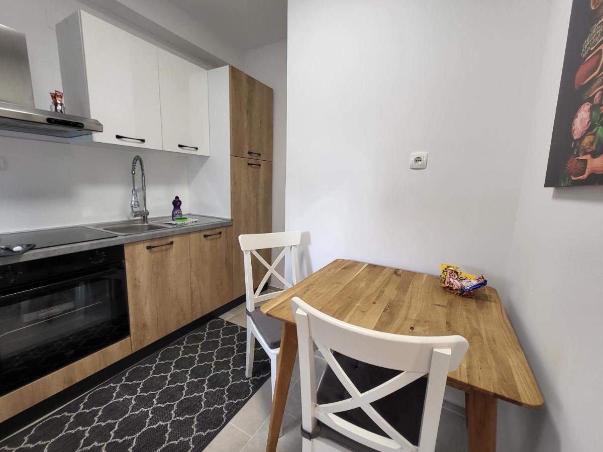 Apartment Check In Rebro