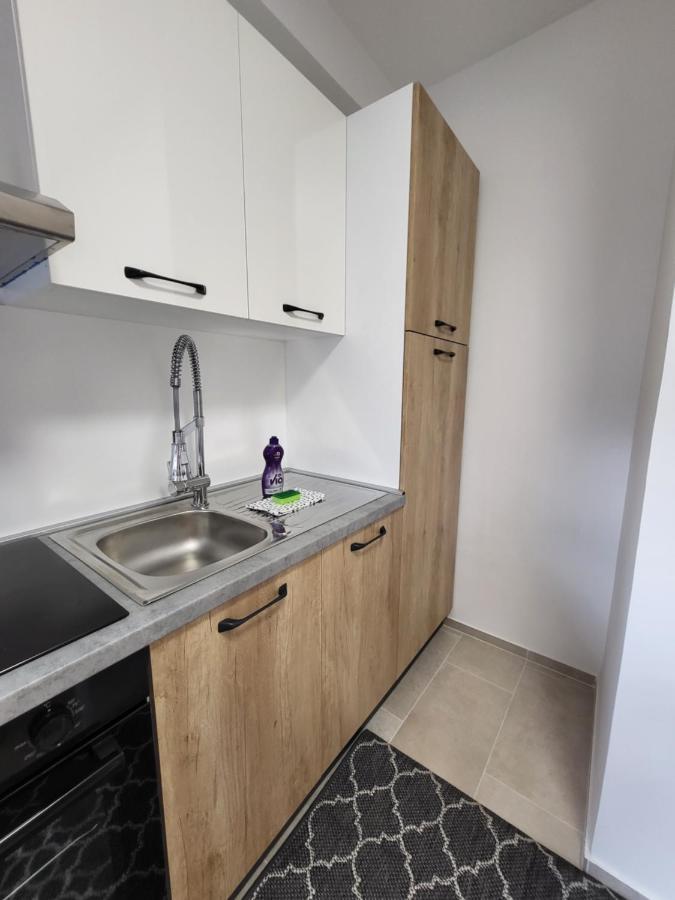 Check In Rebro Apartment *