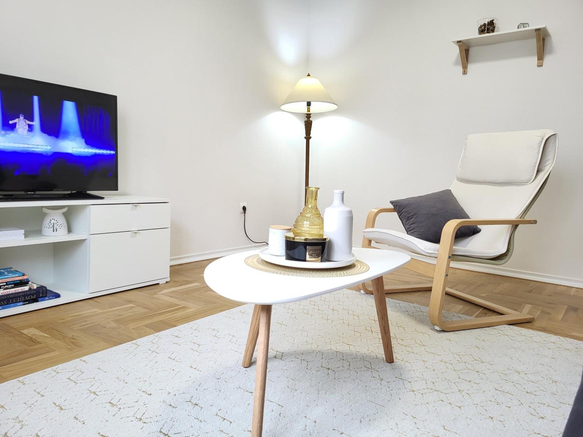 Check In Rebro